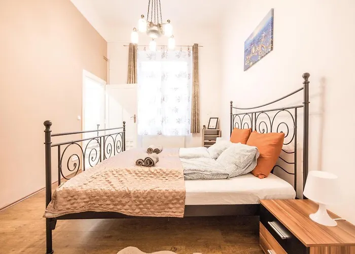 Downtown Tranquility * Budapest