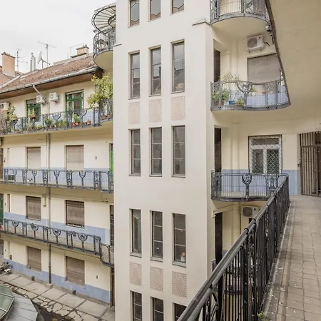 Downtown Tranquility Apartman